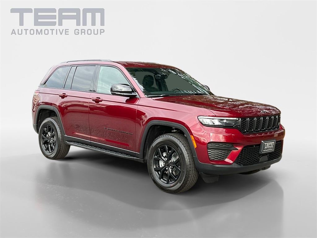 2025 Jeep Grand Cherokee Altitude's photo