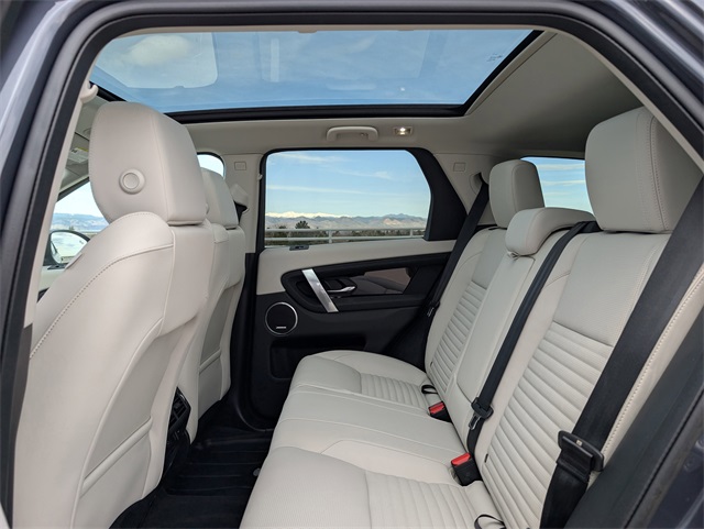 2025 Land Rover Discovery Sport S photo 4