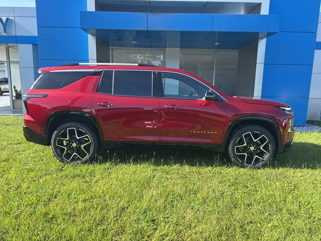 2025 Chevrolet Traverse High Country photo 3