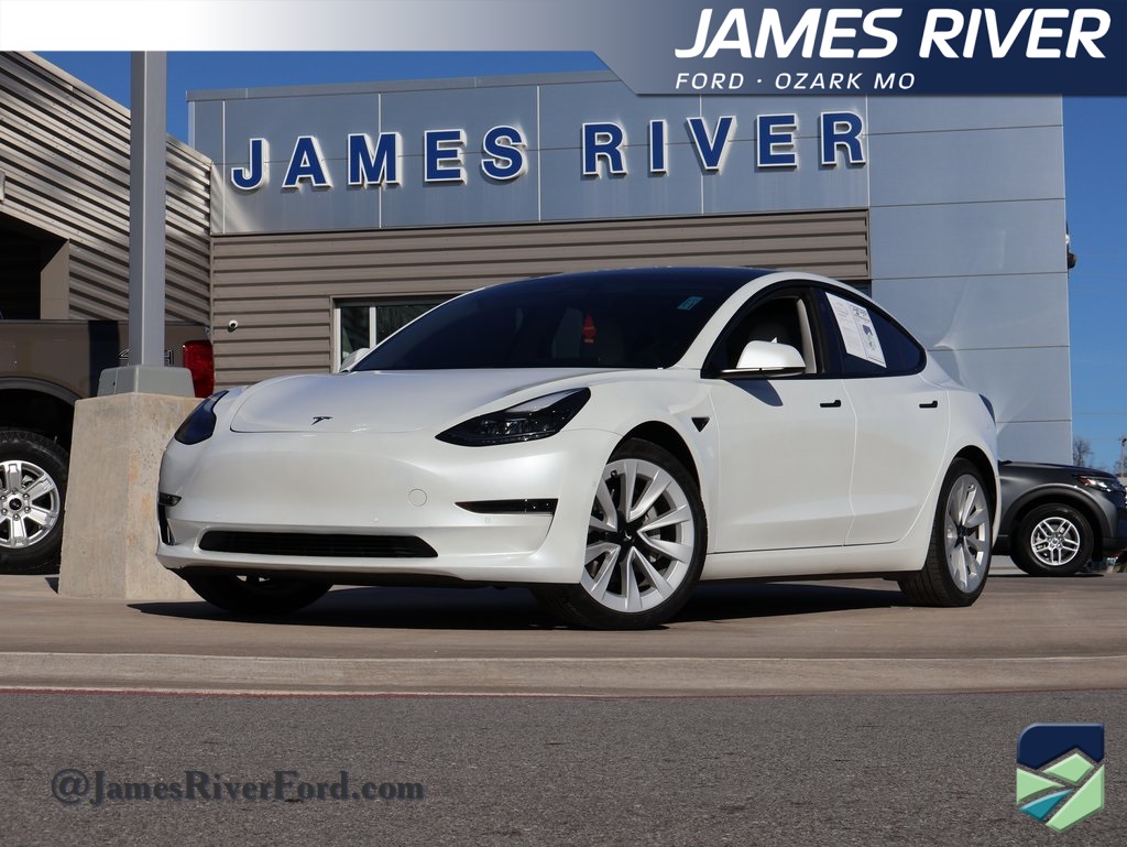 2021 Tesla Model 3 Base's photo