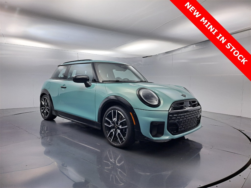 2026 MINI Hardtop 2 Door S's photo
