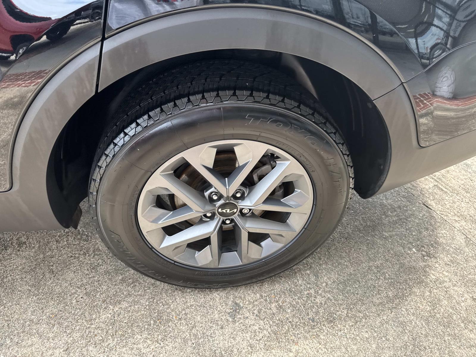 2023 Kia Telluride LX photo 4
