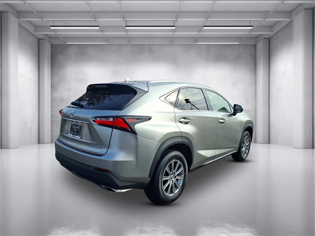 2017 Lexus NX 200t Luxury photo 3