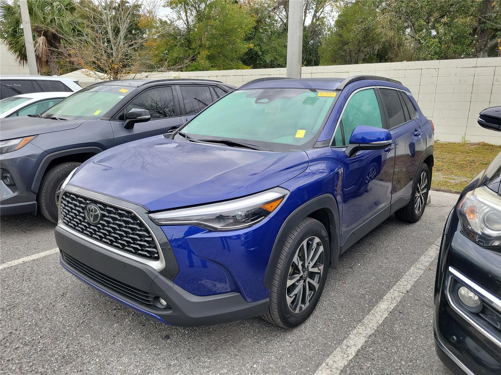 2023 Toyota Corolla Cross XLE's photo