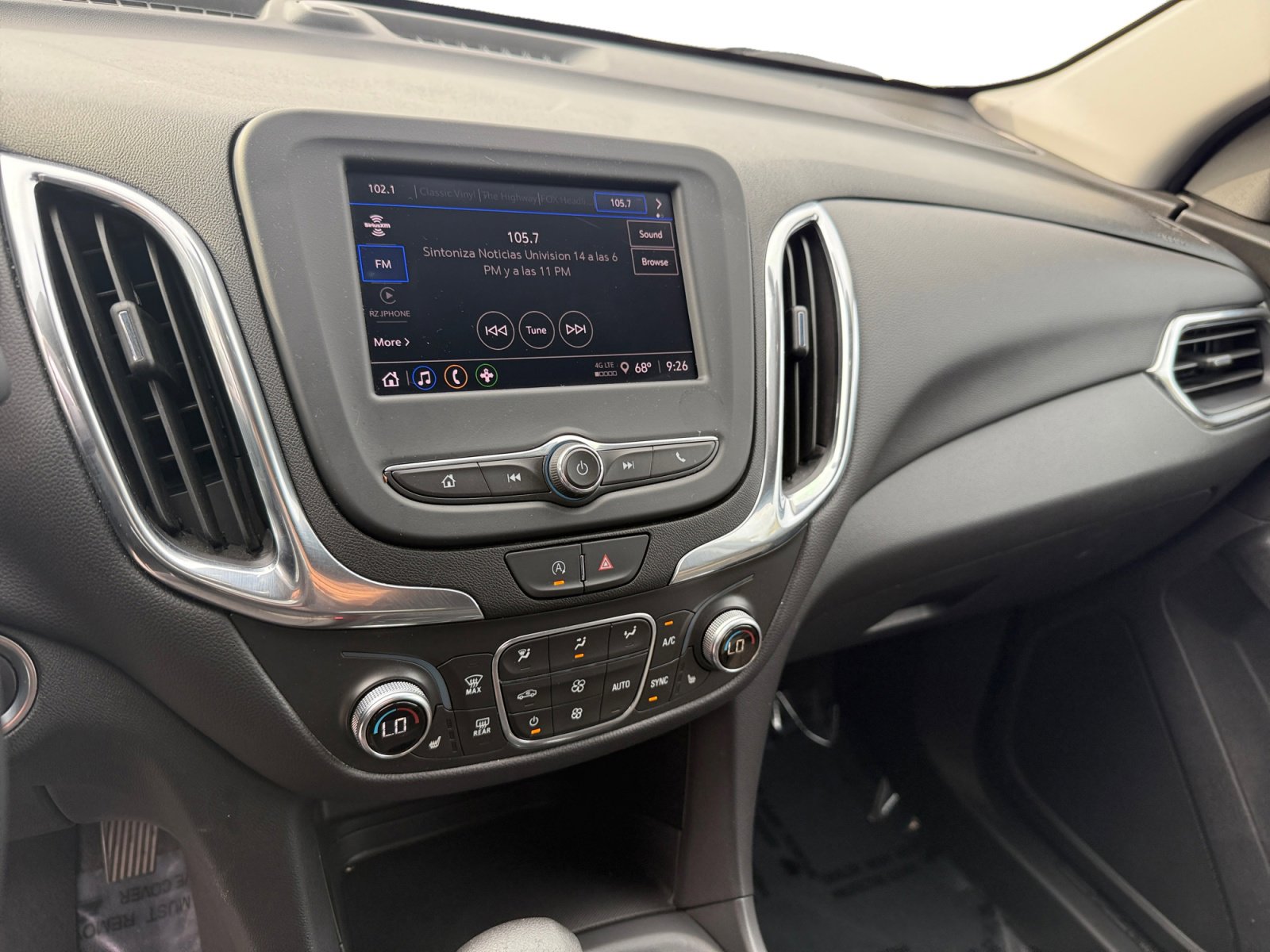 2024 Chevrolet Equinox LT photo 12