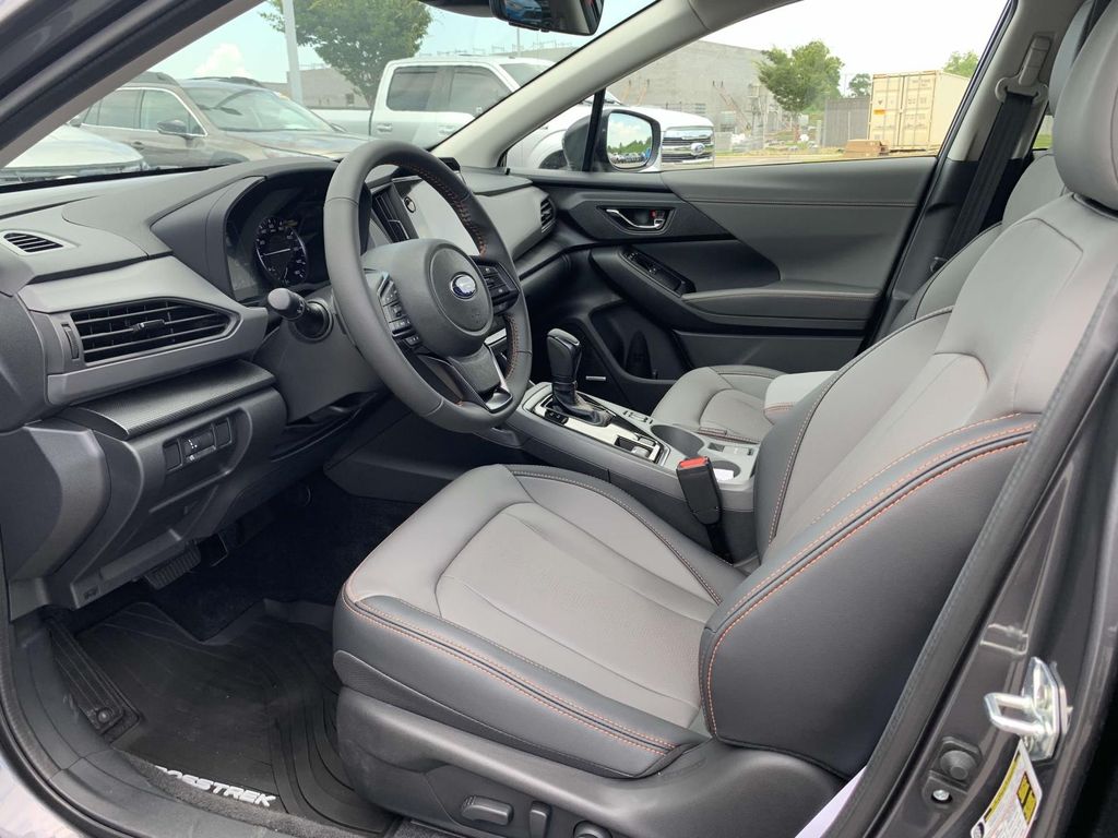 2025 Subaru Crosstrek Limited photo 3