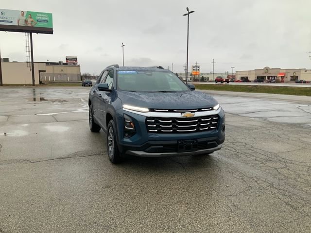 2025 Chevrolet Equinox LT photo 3