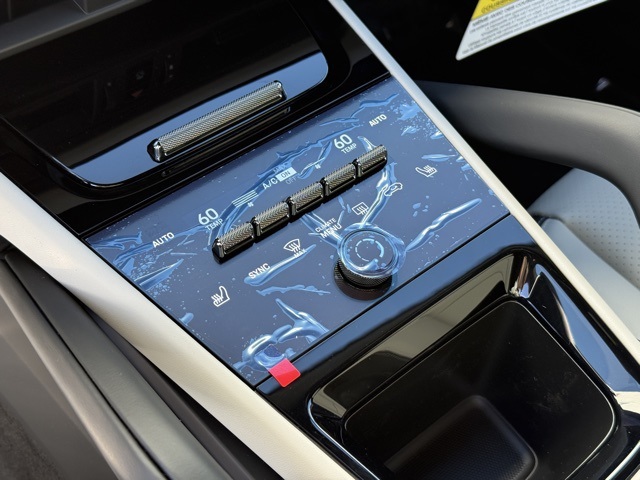 2026 Porsche Cayenne E-Hybrid Base photo 16