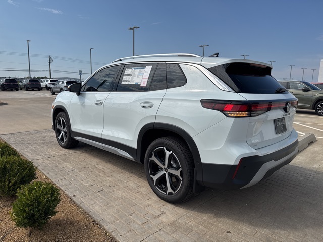 2025 Volkswagen Tiguan SE photo 2