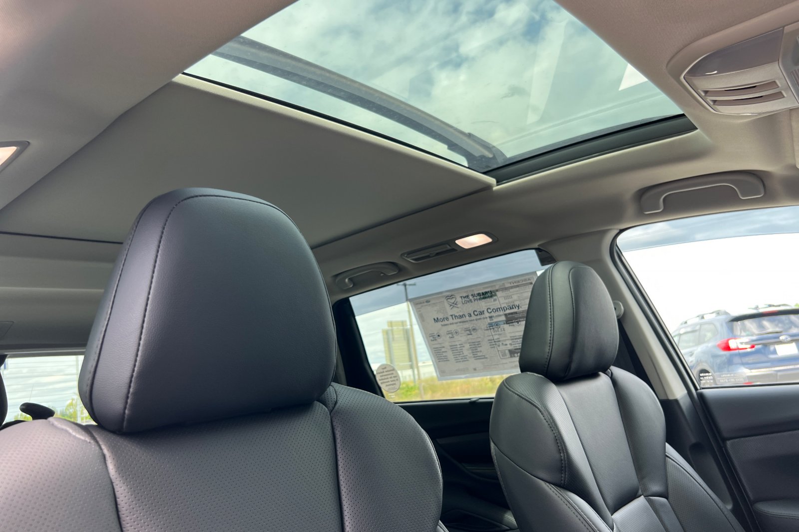 2025 Subaru Ascent Onyx Edition Touring photo 17