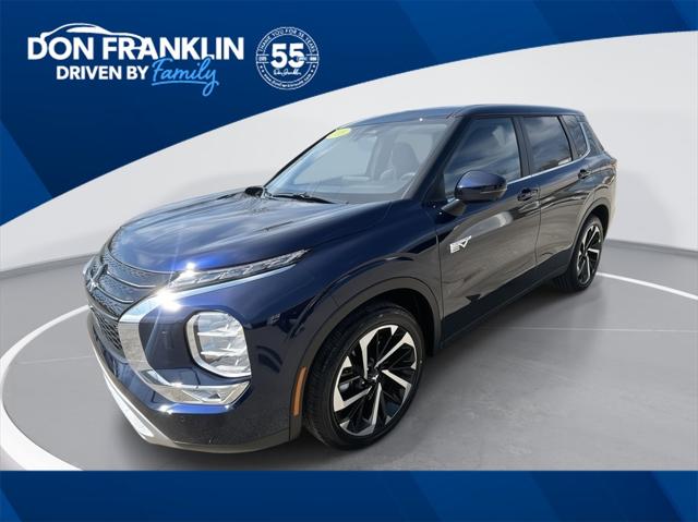 2025 Mitsubishi Outlander Plug-in Hybrid SE's photo