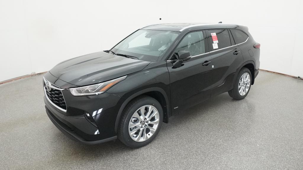 2026 Toyota Highlander Limited's photo