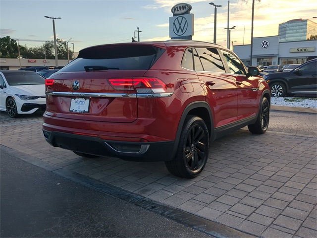 2022 Volkswagen Atlas Cross Sport SE Technology photo 3