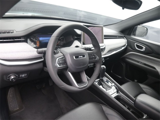 2024 Jeep Compass Latitude photo 17