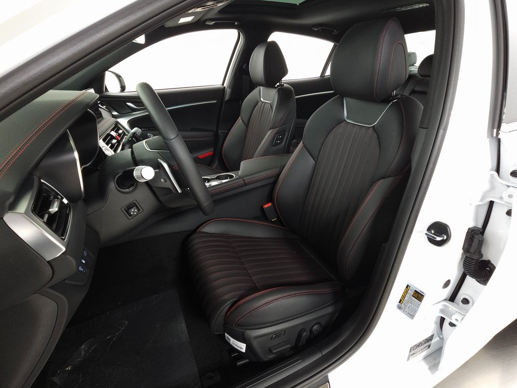 2025 Genesis G70 3.3T Sport Advanced photo 11