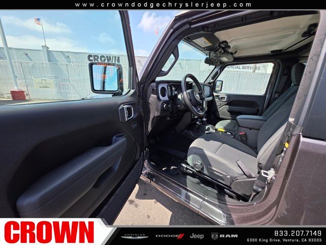 2025 Jeep Wrangler Sport photo 12