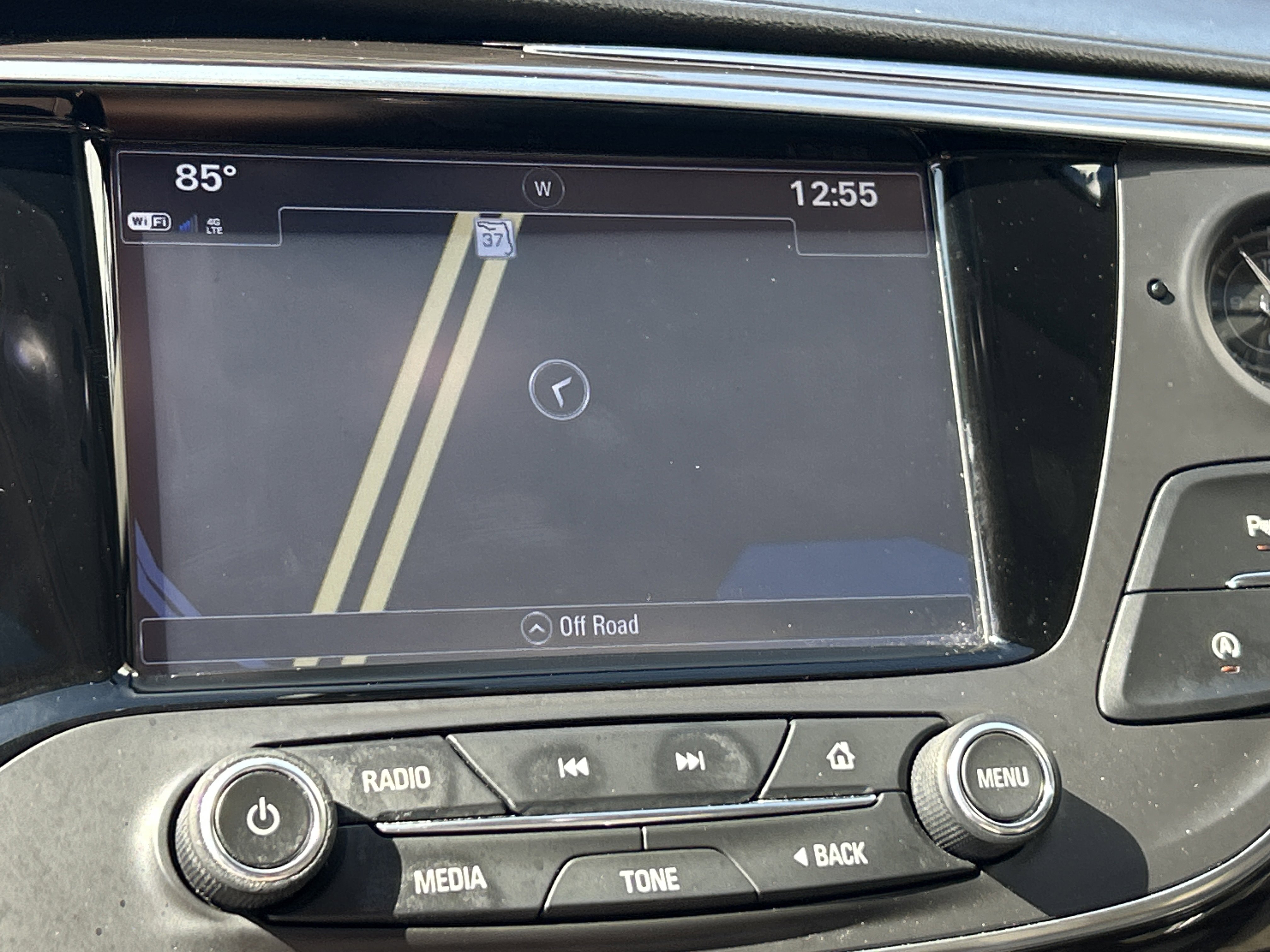 2020 Buick Envision Essence photo 3