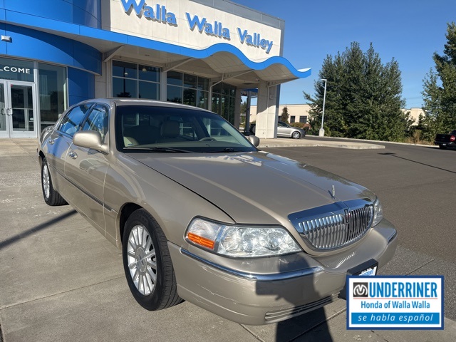 2004 Lincoln Town Car