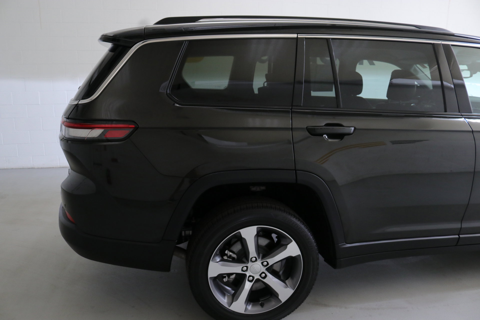 2023 Jeep Grand Cherokee Limited photo 7