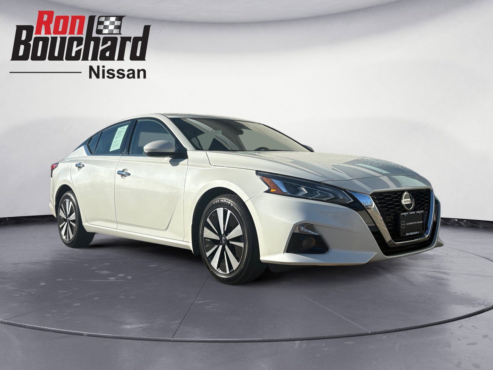 2022 Nissan Altima SL's photo