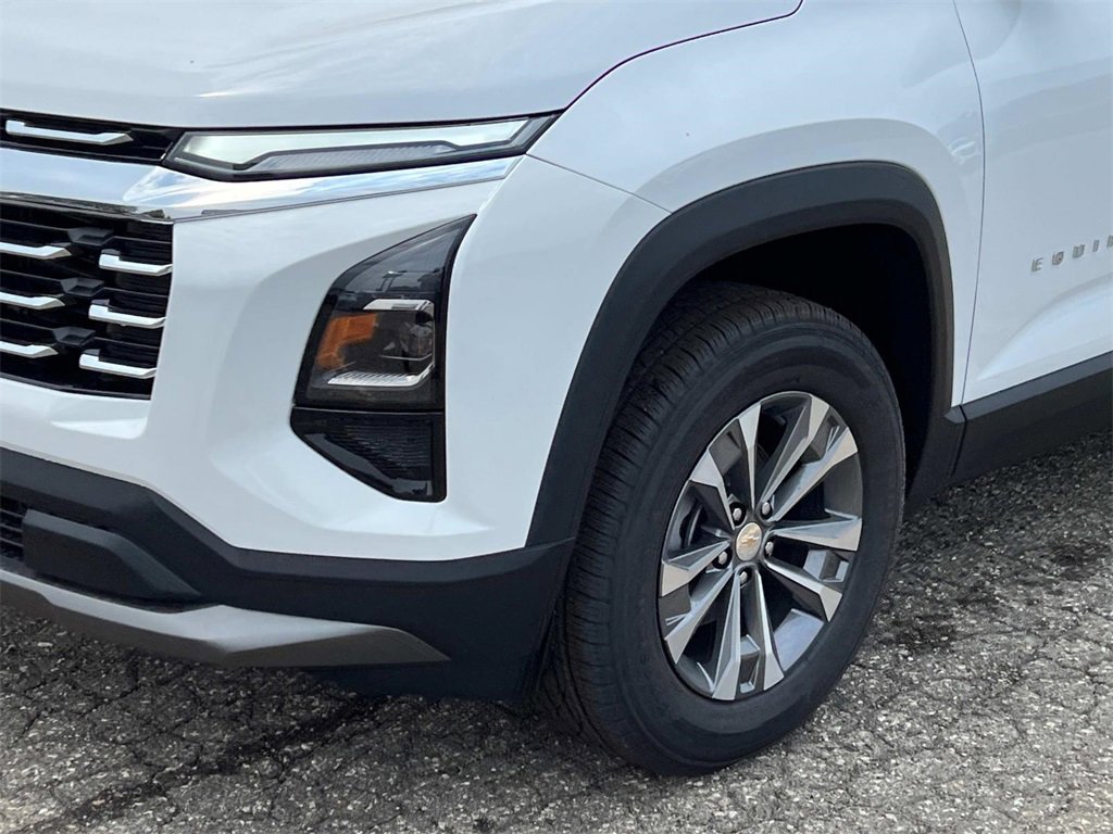 2026 Chevrolet Equinox photo 7