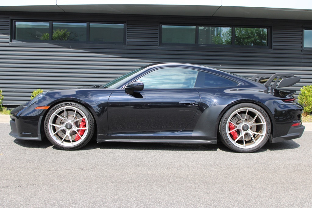 2022 Porsche 911 GT3 Coupe photo 2