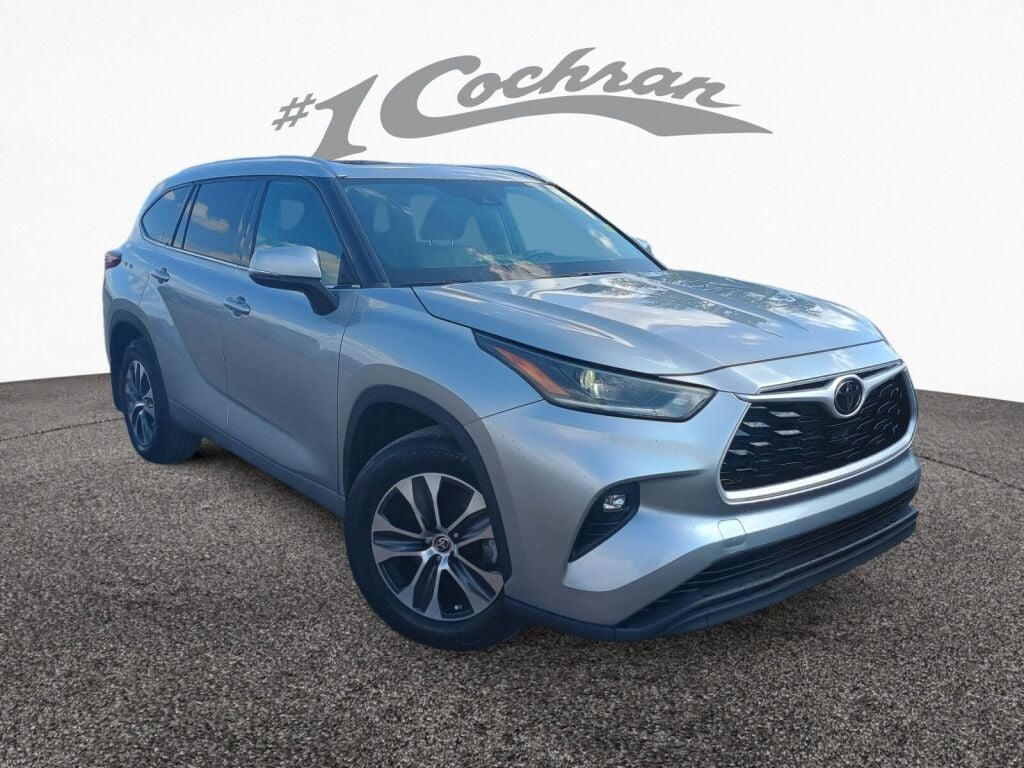 2021 Toyota Highlander XLE's photo