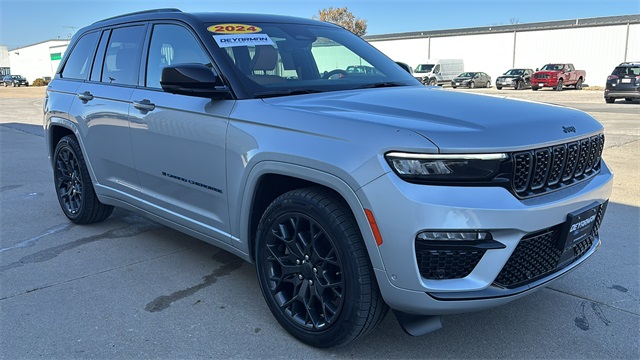 2024 Jeep Grand Cherokee Summit Reserve 4xe's photo