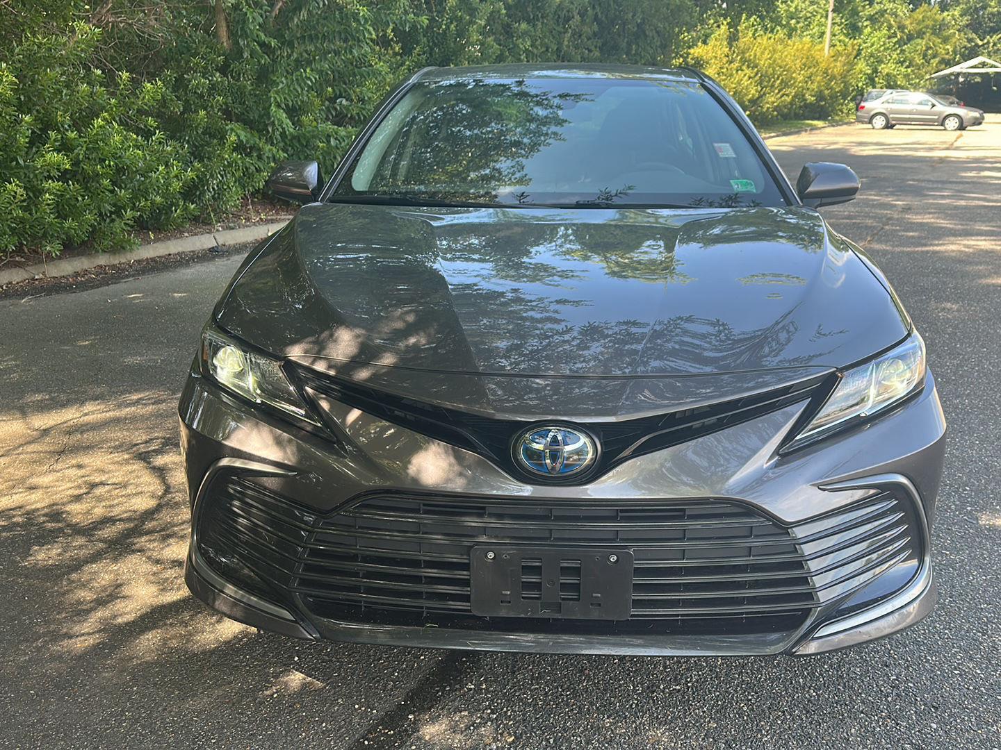 2021 Toyota Camry Hybrid LE photo 14