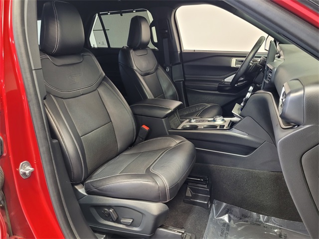 2021 Ford Explorer ST photo 11