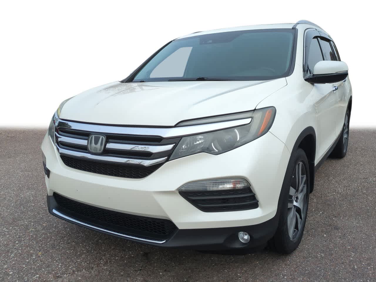2017 Honda Pilot Elite's photo