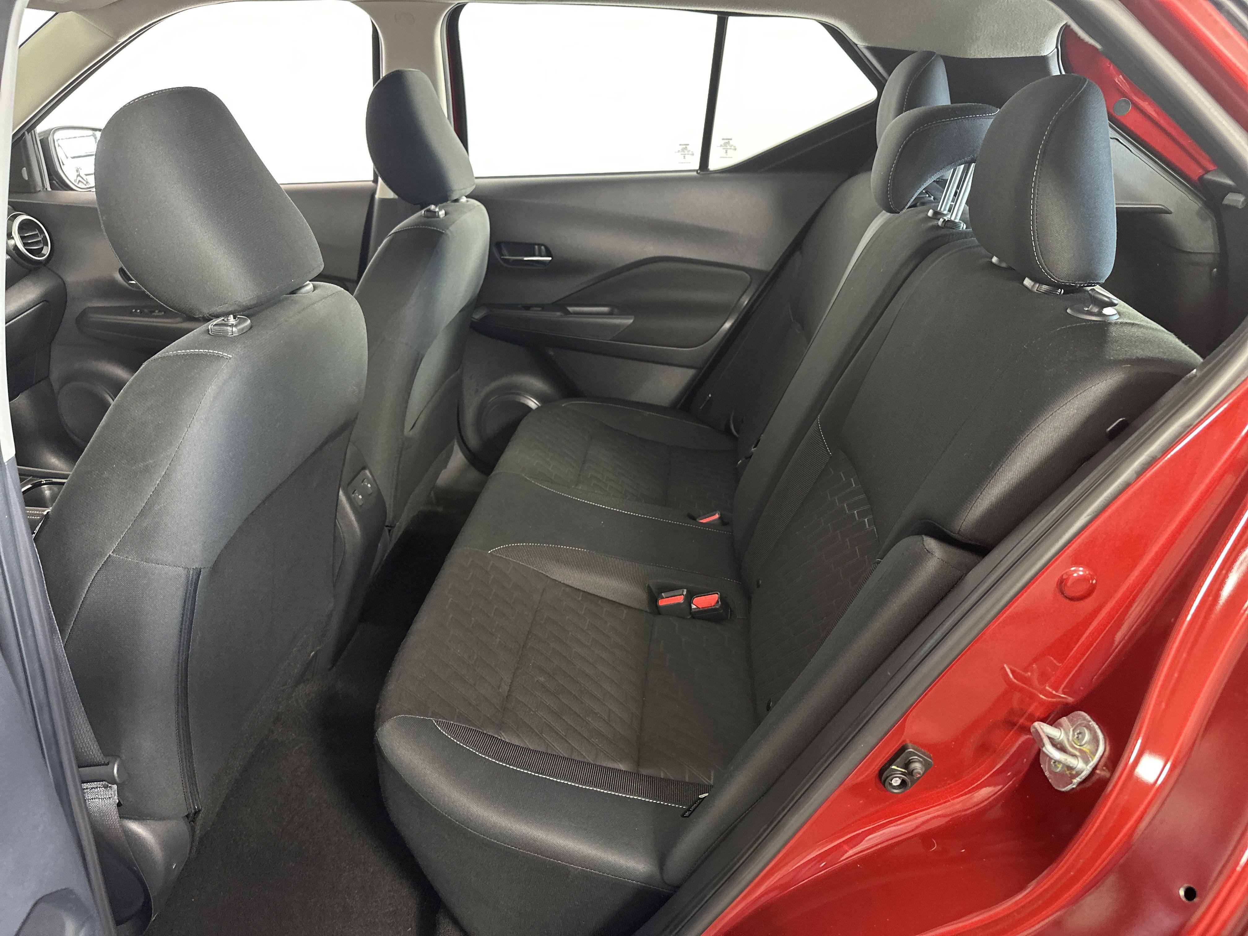2023 Nissan Kicks SV photo 5