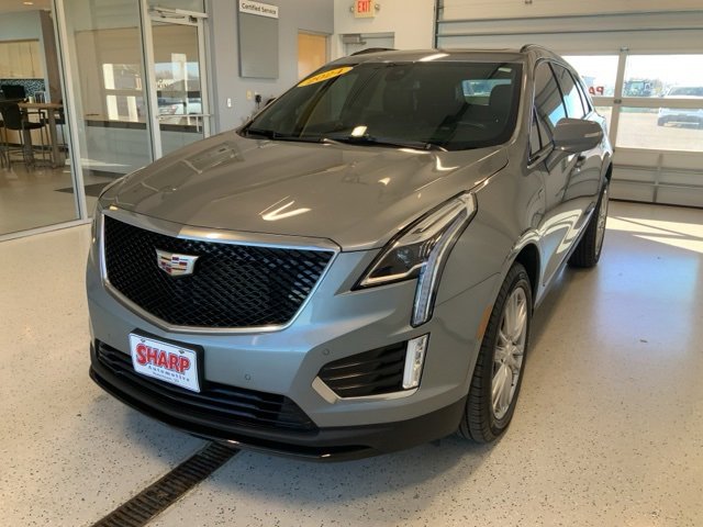 2024 Cadillac XT5 Sport photo 2