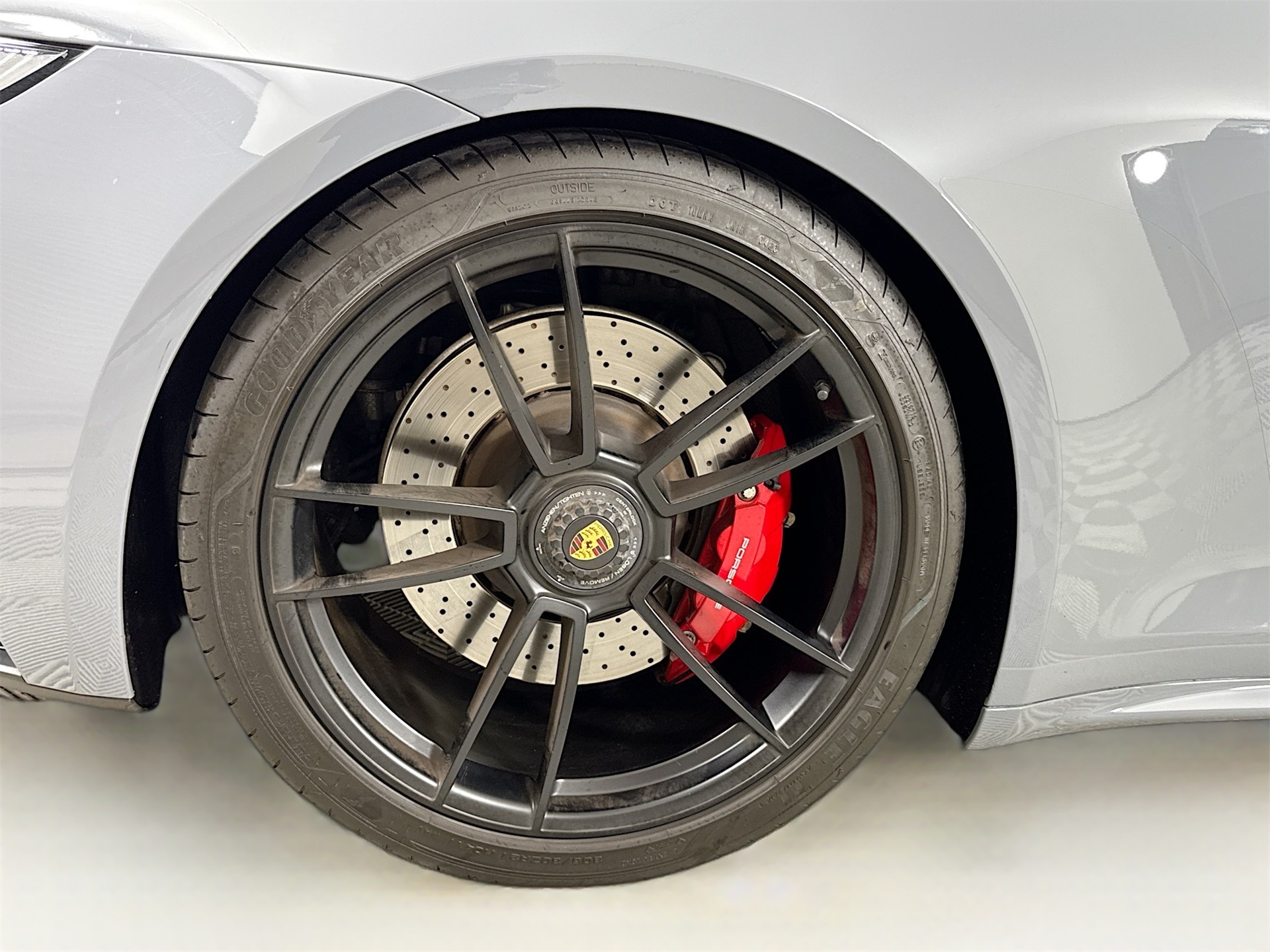 2023 Porsche 911 4 GTS photo 25