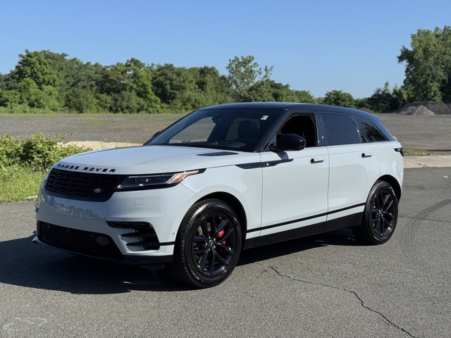 2025 Land Rover Range Rover Velar Dynamic SE's photo