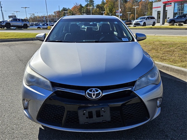 2015 Toyota Camry LE photo 2