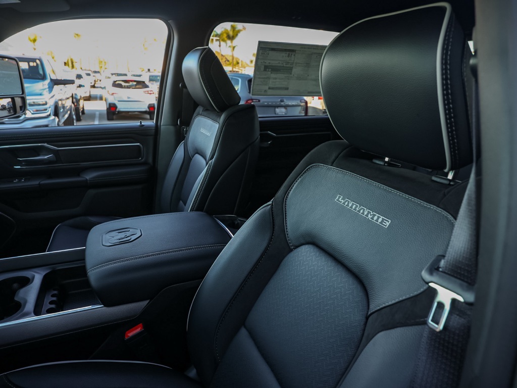 New 2026 Granite Crystal Metallic Clear-Coat Exterior Paint RAM Laramie image 14