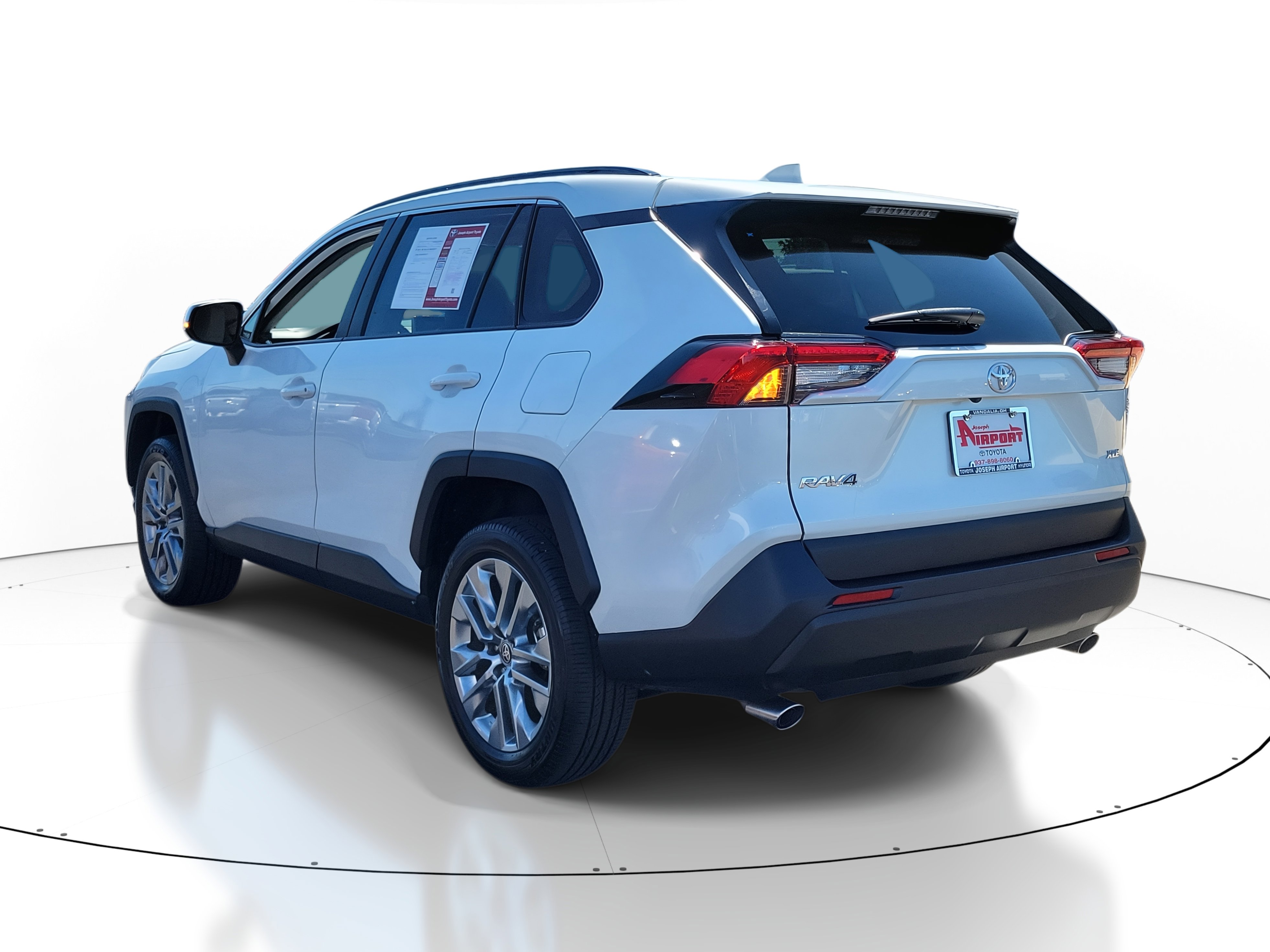 2025 Toyota RAV4 XLE Premium photo 2