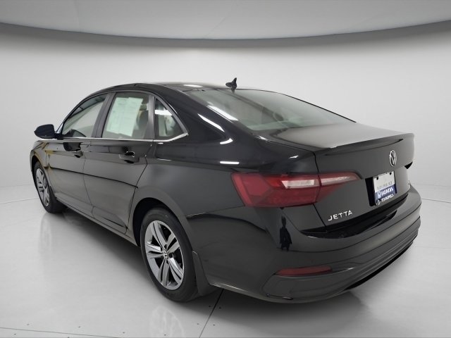 2024 Volkswagen Jetta SE photo 4