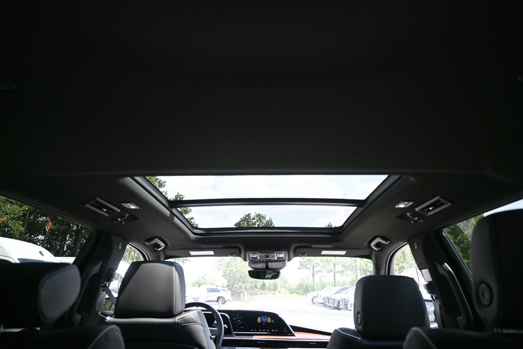2023 Cadillac Escalade Premium Luxury photo 17