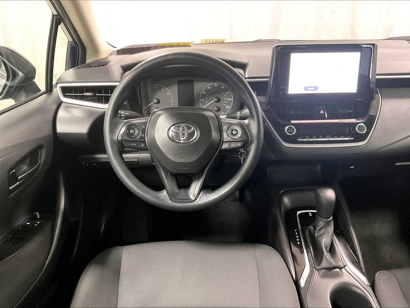 2025 Toyota Corolla LE photo 17