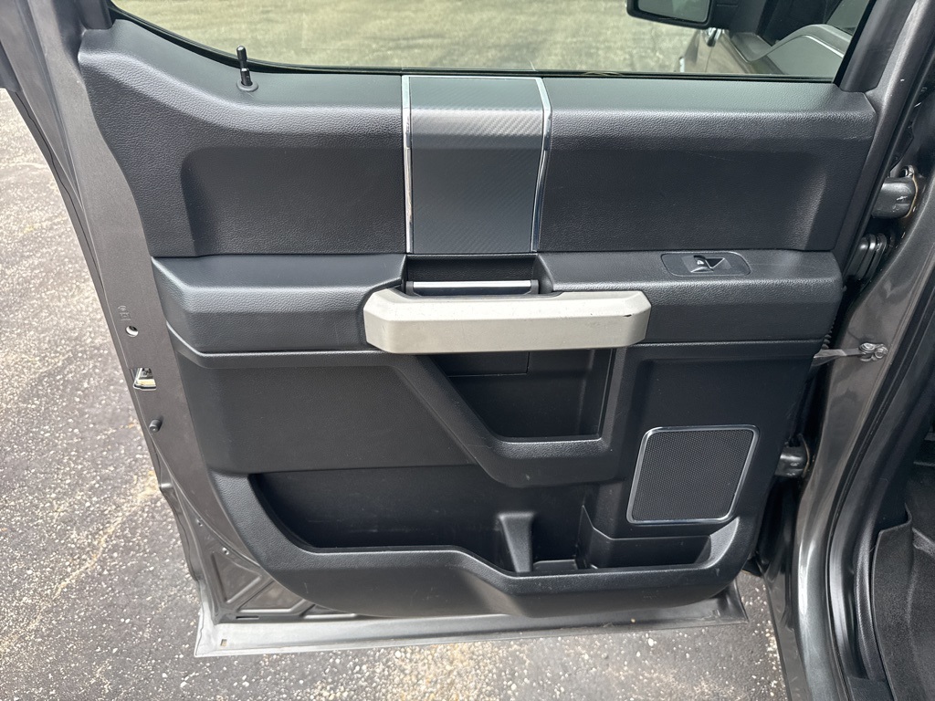 2018 Ford F-150 Lariat FX4 photo 26