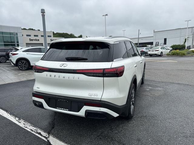 2025 Infiniti QX60 Luxe photo 4