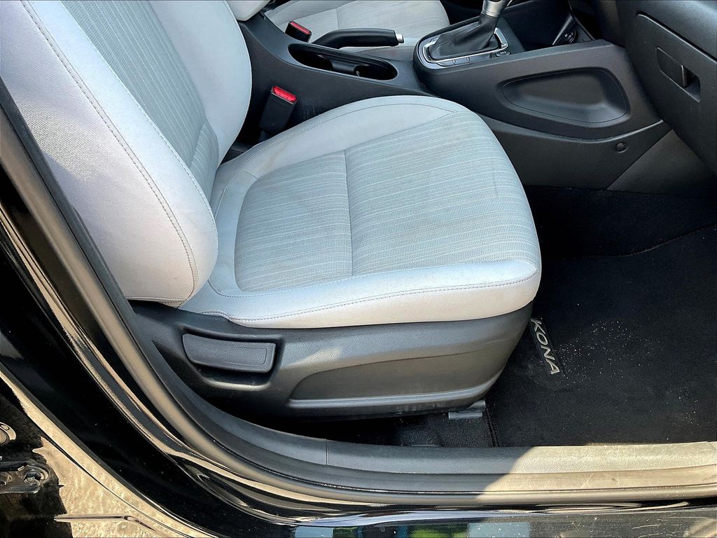 2023 Hyundai Kona SEL photo 33