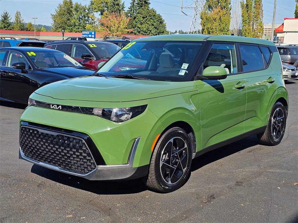 2023 Kia Soul EX photo 3