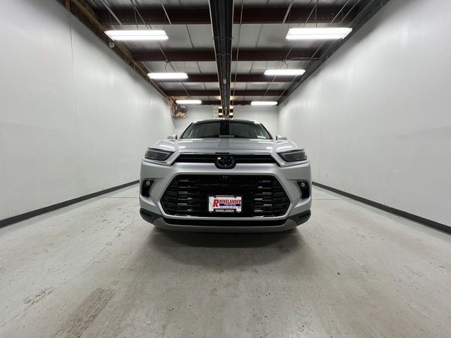 2024 Toyota Grand Highlander Hybrid Limited photo 3
