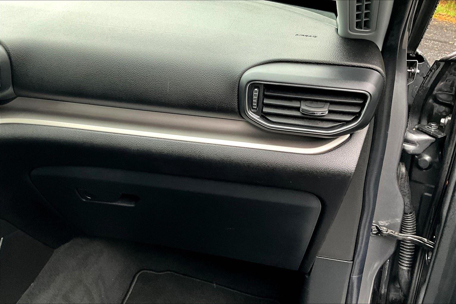 2022 Ford Explorer XLT photo 15