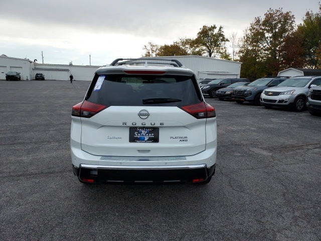2026 Nissan Rogue Platinum photo 4