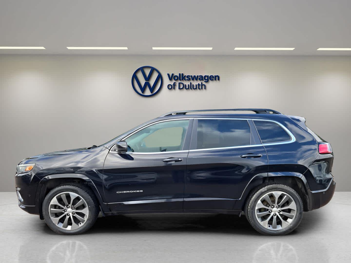Used 2019 Jeep Cherokee Overland with VIN 1C4PJMJN5KD173957 for sale in Hermantown, Minnesota