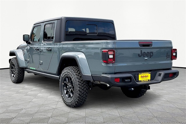 2025 Jeep Gladiator Willys photo 3